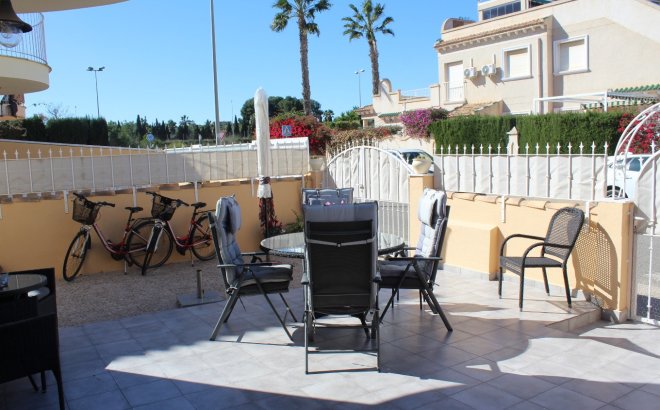Resale - Villa -
Villamartin - Costa Blanca