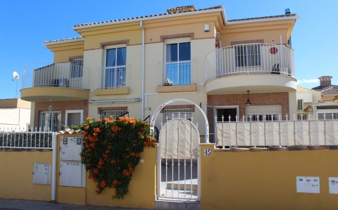 Resale - Villa -
Villamartin - Costa Blanca