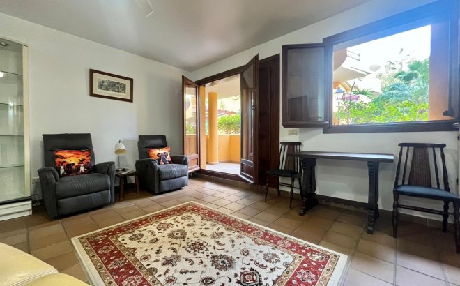 Resale - Bungalow -
Torrevieja - Punta Prima