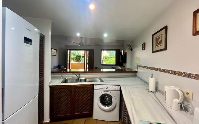 Resale - Bungalow -
Torrevieja - Punta Prima