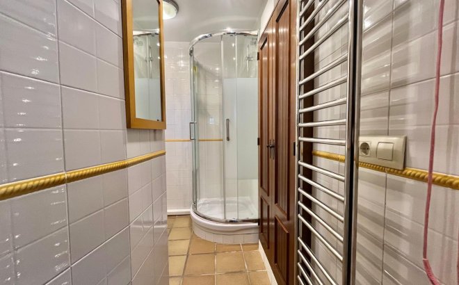 Resale - Bungalow -
Torrevieja - Punta Prima