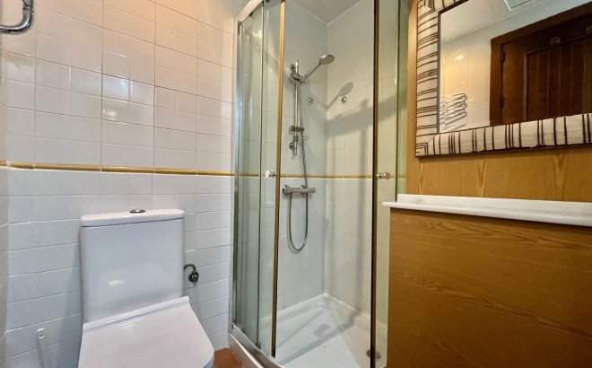 Resale - Bungalow -
Torrevieja - Punta Prima