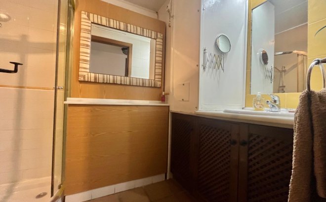 Resale - Bungalow -
Torrevieja - Punta Prima