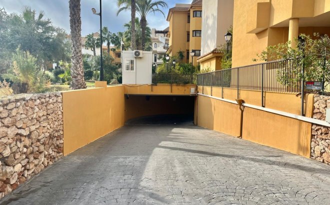 Resale - Bungalow -
Torrevieja - Punta Prima