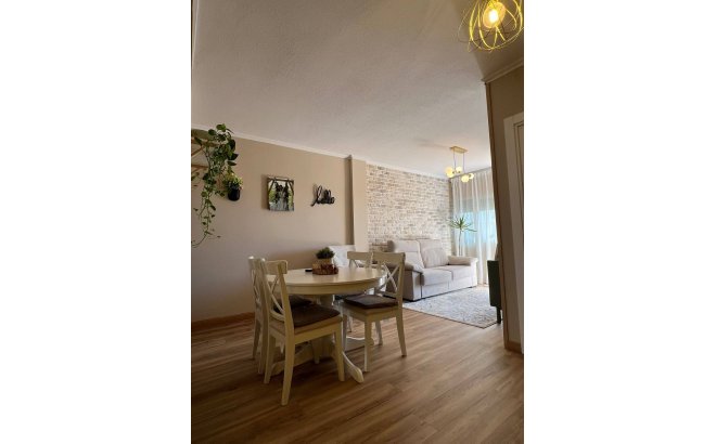 Herverkoop - Appartement -
Pilar de la Horadada - La Torre De La Horadada