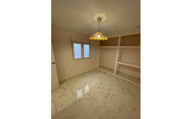 Resale - Apartment -
Torrevieja - Costa Blanca