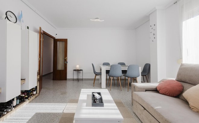 Revente - Appartement -
San Miguel de Salinas - Inland