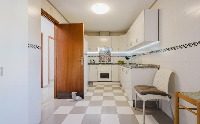 Revente - Appartement -
San Miguel de Salinas - Inland