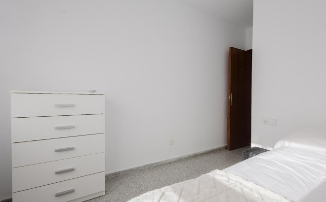Revente - Appartement -
San Miguel de Salinas - Inland
