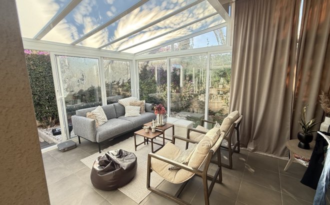 Resale - Villa -
La Zenia - Costa Blanca