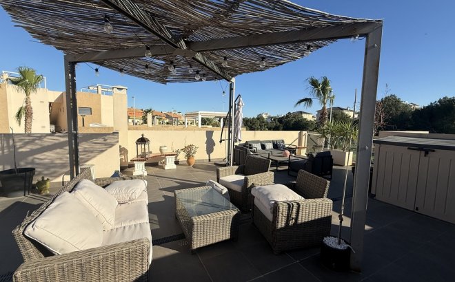 Resale - Villa -
La Zenia - Costa Blanca