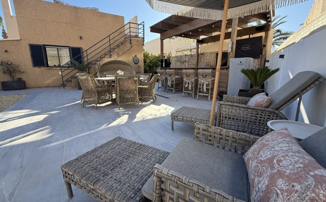 Resale - Villa -
La Zenia - Costa Blanca