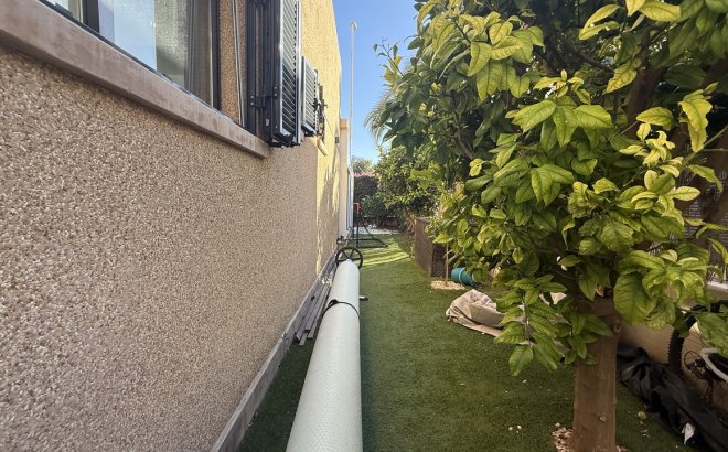 Resale - Villa -
La Zenia - Costa Blanca