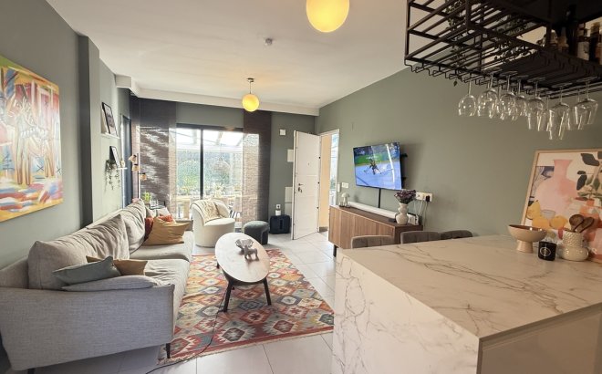 Resale - Villa -
La Zenia - Costa Blanca