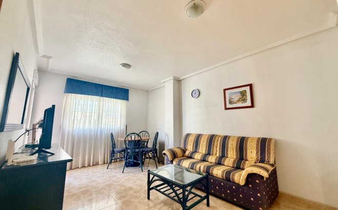 Resale - Apartment -
Torrevieja - Centro