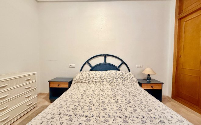 Resale - Apartment -
Torrevieja - Centro