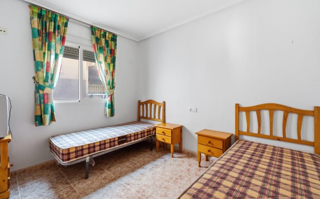 Resale - Apartment -
Torrevieja - Playa de los Locos