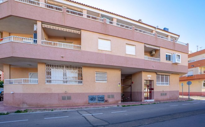 Resale - Apartment -
Torrevieja - Playa de los Locos