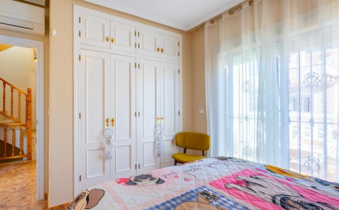 Revente - Dúplex -
Orihuela Costa - La Regia