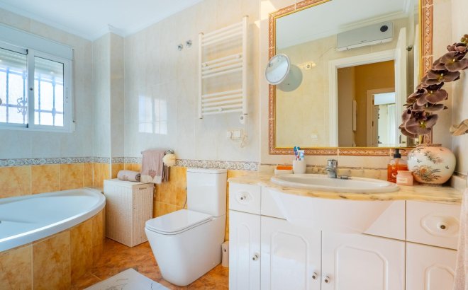 Revente - Dúplex -
Orihuela Costa - La Regia