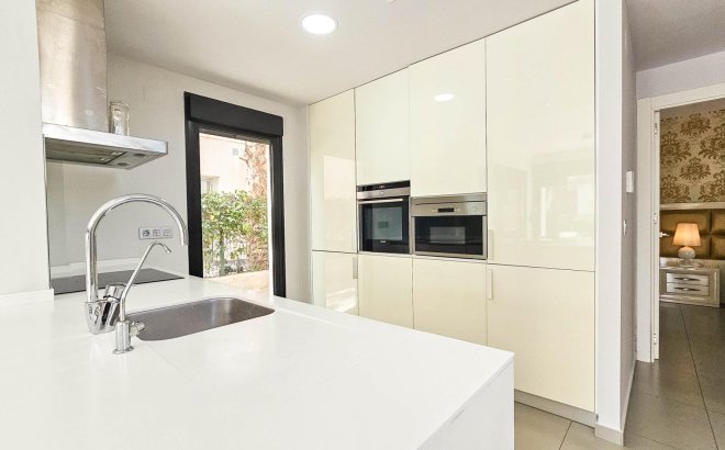 Resale - Villa -
Rojales - Cuidad Quesada