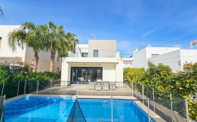 Resale - Villa -
Rojales - Cuidad Quesada