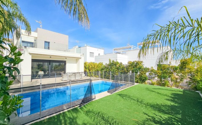 Resale - Villa -
Rojales - Cuidad Quesada