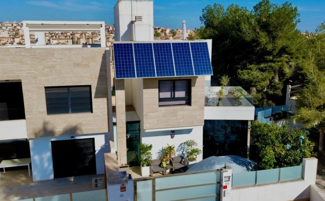 Resale - Villa -
Orihuela Costa - Costa Blanca