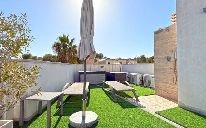 Resale - Villa -
Orihuela Costa - Costa Blanca