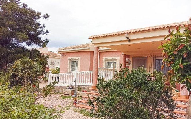 Revente - Villa -
Torrevieja - La Siesta - El Salado - Torreta