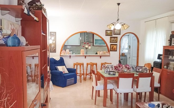 Revente - Villa -
Torrevieja - La Siesta - El Salado - Torreta