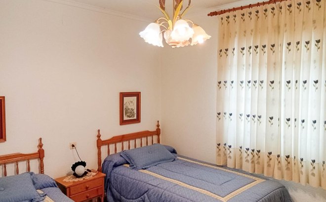 Revente - Villa -
Torrevieja - La Siesta - El Salado - Torreta