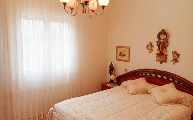 Revente - Villa -
Torrevieja - La Siesta - El Salado - Torreta