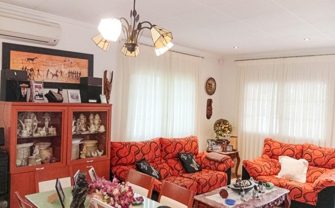 Revente - Villa -
Torrevieja - La Siesta - El Salado - Torreta