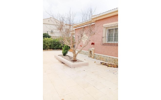 Revente - Villa -
Torrevieja - La Siesta - El Salado - Torreta