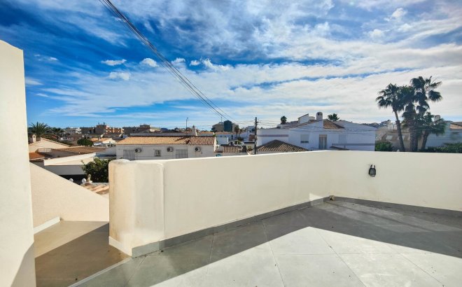 Resale - Penthouse -
Orihuela Costa - Costa Blanca