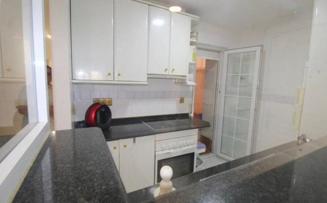 Herverkoop - Appartement -
Torrevieja - Playa del Cura