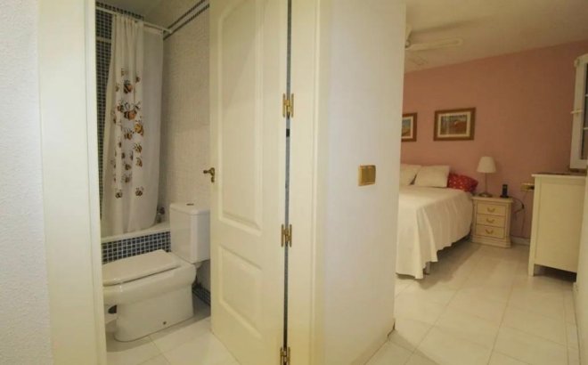 Herverkoop - Appartement -
Torrevieja - Playa del Cura