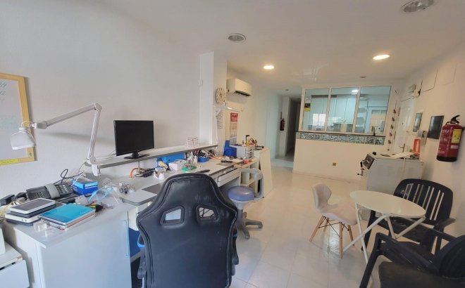 Herverkoop - Appartement -
Torrevieja - Playa del Cura