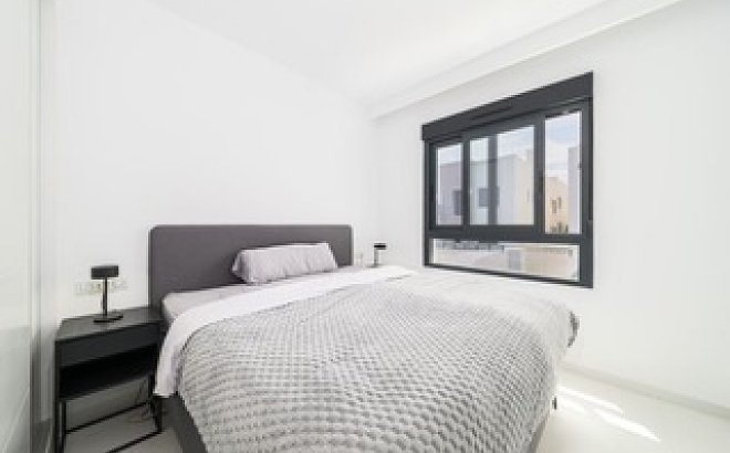 Resale - Apartment -
San Miguel de Salinas - Inland