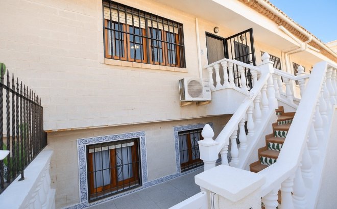 Resale - Town House -
La Mata - Costa Blanca