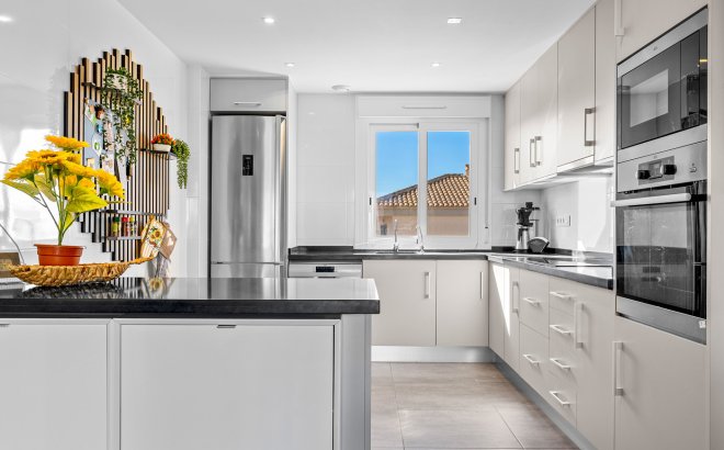 Resale - Bungalow -
Torrevieja - Costa Blanca