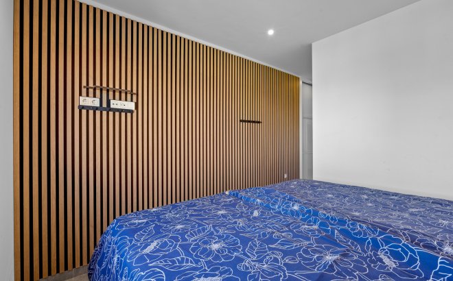 Resale - Bungalow -
Torrevieja - Costa Blanca