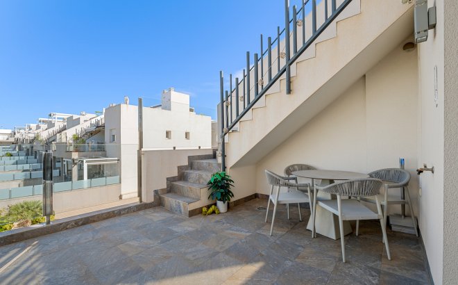 Resale - Bungalow -
Torrevieja - Costa Blanca