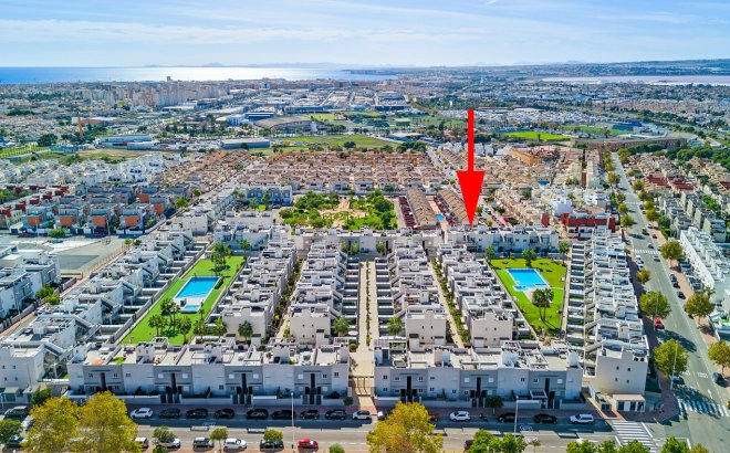 Resale - Bungalow -
Torrevieja - Costa Blanca