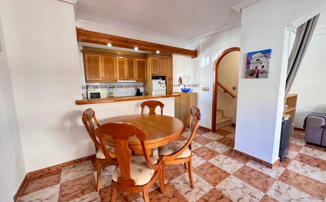 Resale - Terraced house -
Villamartin