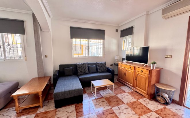 Resale - Terraced house -
Villamartin