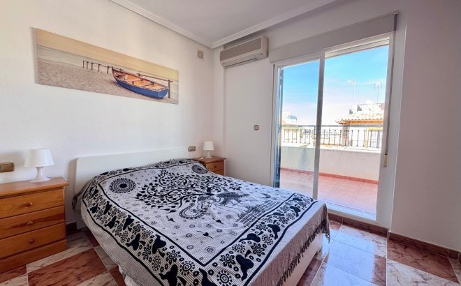 Resale - Terraced house -
Villamartin