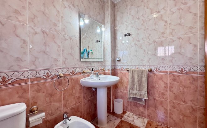 Resale - Terraced house -
Villamartin