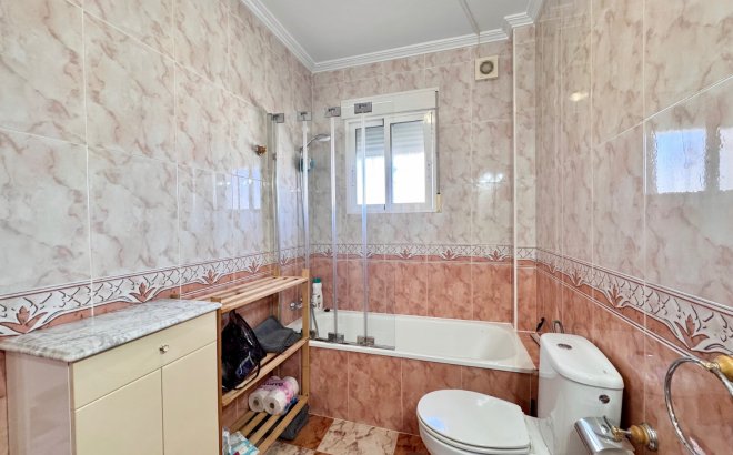 Resale - Terraced house -
Villamartin